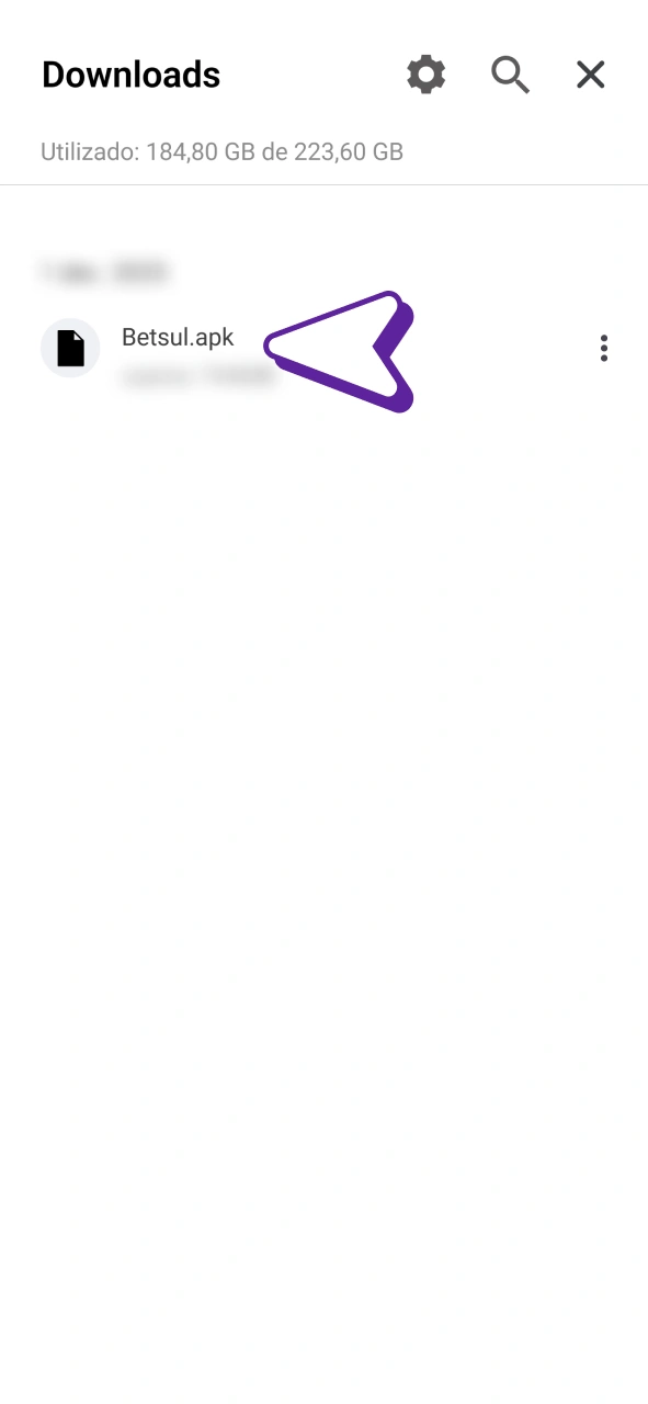 Encontre o arquivo APK do Aviator Betsul na sua pasta de downloads.